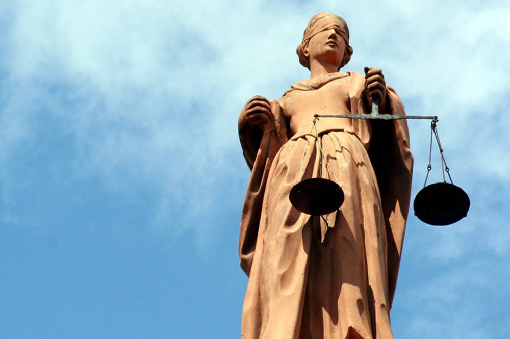 Outstanding lawyer in Real Estate Law, Civil Law, Criminal and Immigration Law